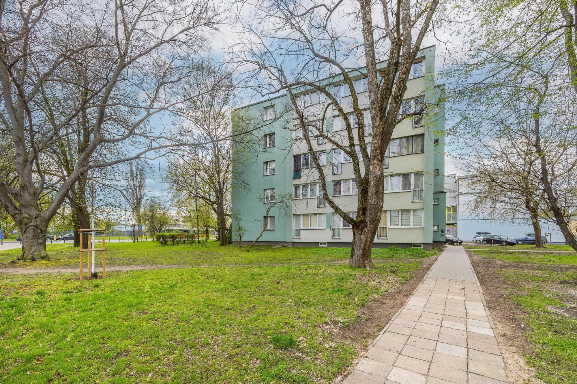 Modern Black & Wooden Apartment Warsaw Near The Airport By Noclegi Renters Kültér fotó
